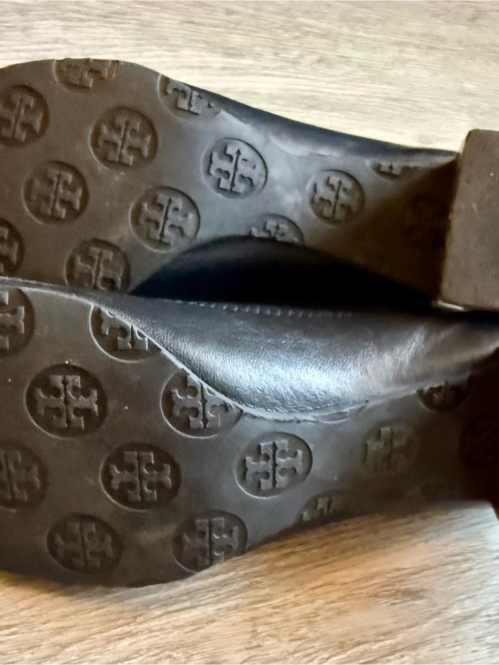 Tory Burch Amy Black Leather Block Heel Pumps with Gold Trim - Size 7 - Picture 2 of 6
